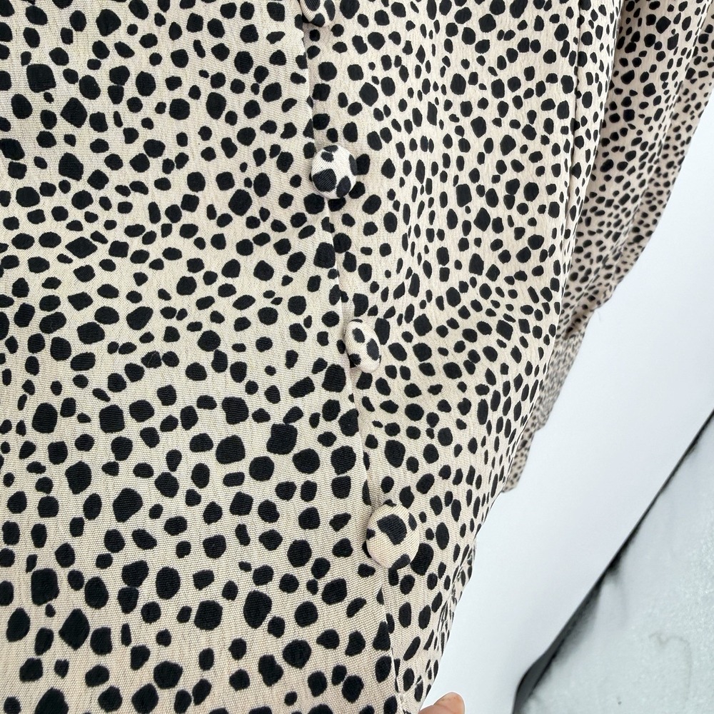 Lulu's Sweet Spot Taupe Cheetah Print Long Sleeve Button-Up Top Sz M Preppy - Picture 6 of 11